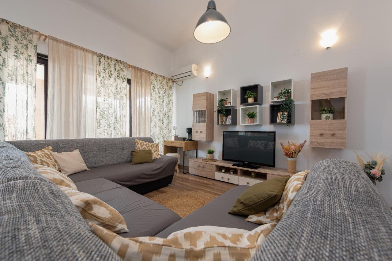 Apartment Tomislav ヴィル エクステリア 写真